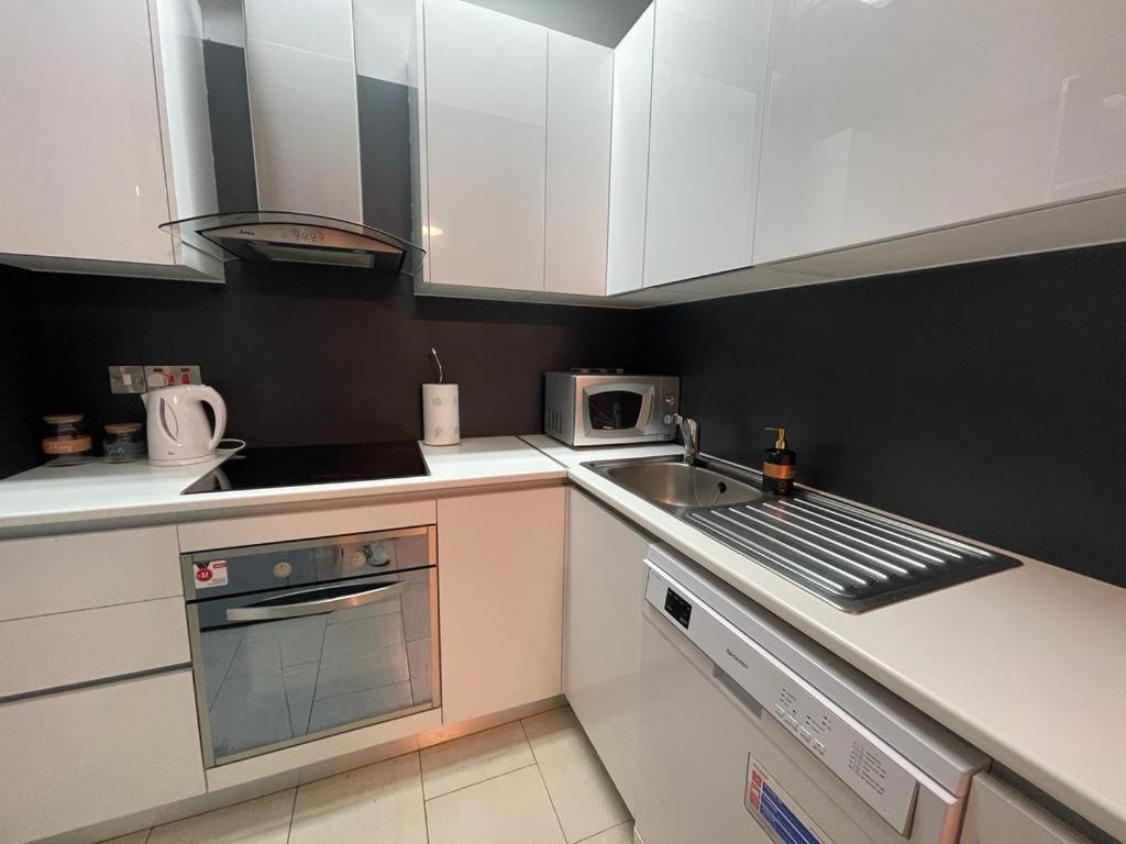 Amazing 2-Bedroom Apartment With Pool!! Limassol Exteriör bild