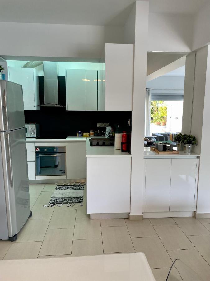 Amazing 2-Bedroom Apartment With Pool!! Limassol Exteriör bild